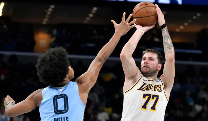 Luka Doncic's 3rd 40-point game of season leads Lakers past Grizzlies