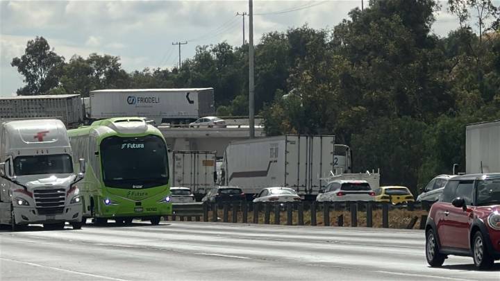 Megabloqueo de transportistas en Arco Norte provoca filas kilométricas en autopistas del Edomex