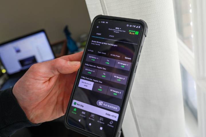 Deadspin | ESPN Bet going away amid new DraftKings partnership