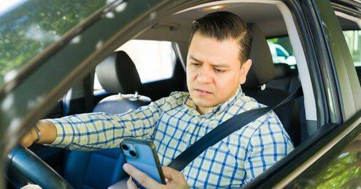 DVLA issue warning as more than 20,000 Brits fall victim to huge scam