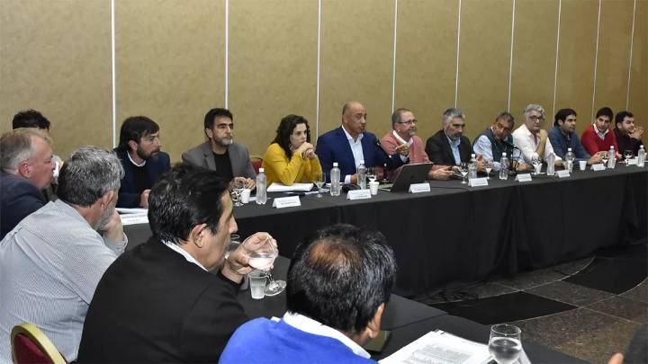 Paritarias en Salta | Los gremios expusieron sus inquietudes, pero todavía no recibieron ofertas