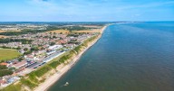 The UK seaside town with 'longest' sandy beach – houses £50k cheaper 