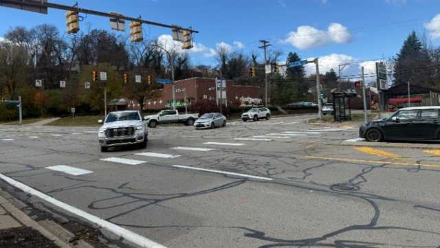 Man in critical condition after single-vehicle crash at Banksville, McMonagle Avenues