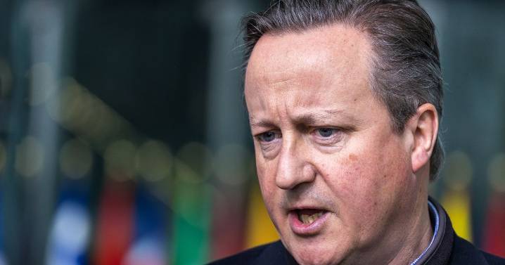 Prostate cancer symptoms as David Cameron reveals diagnosis and backs screening