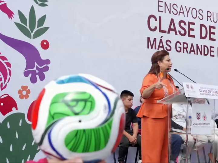 CDMX buscará romper récord Guinness con la clase de fútbol más grande del mundo: Brugada