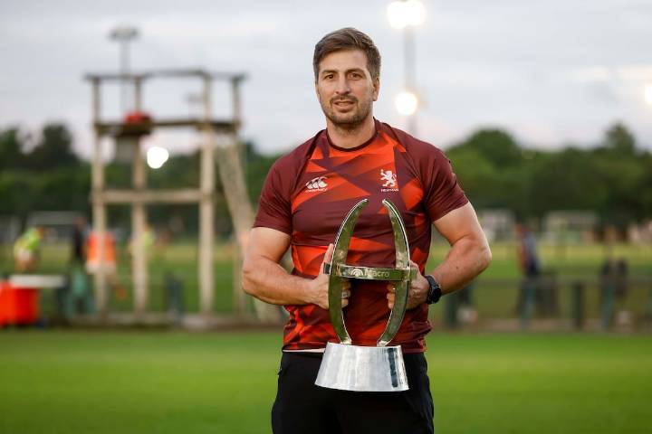 Primer logro. “Nunca imaginé tanta emoción, familia e historia juntas”, dice el DT de Newman, que tuvo ayuda del de... los Pumas