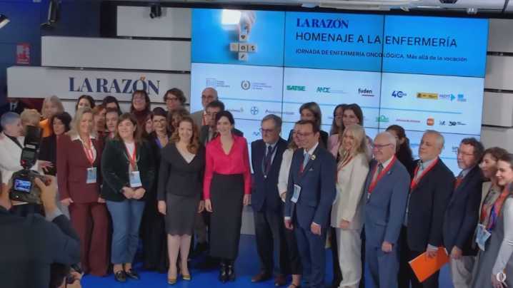 Ayuso elogia el “trabajo vocacional” y de “profunda humanidad” de la Enfermería Oncológica