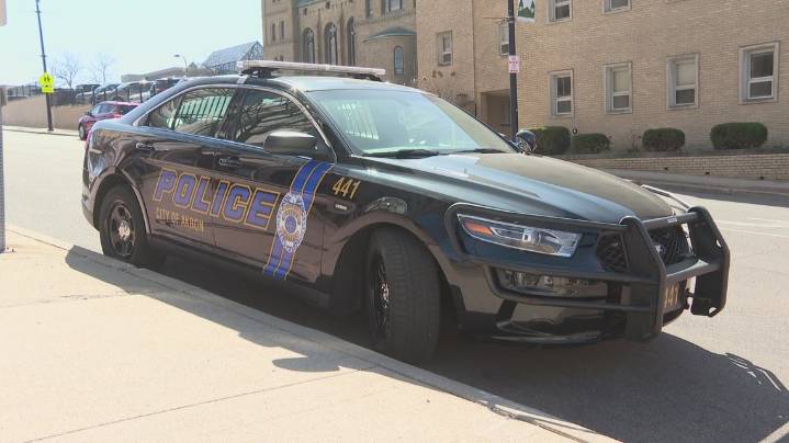 Man sentenced to nearly 5 years in prison for high-speed chases that injured Akron police officers