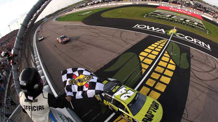 What time will the 2026 Iowa NASCAR race start?