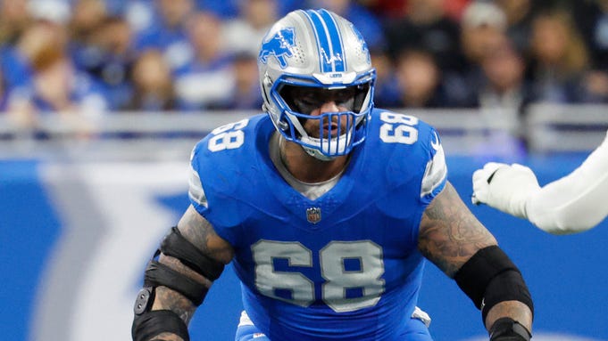 Will Lions OT Taylor Decker play against Commanders? See inactives here