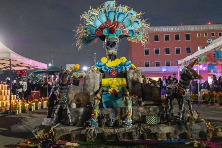 Tlalnepantla mantiene viva la tradición del Día de Muertos
