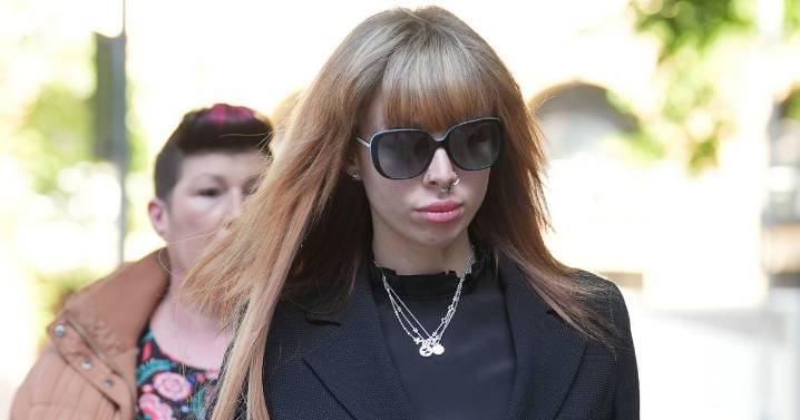 Prison guard's 24-word gush to convicted robber 'she was having sex with'