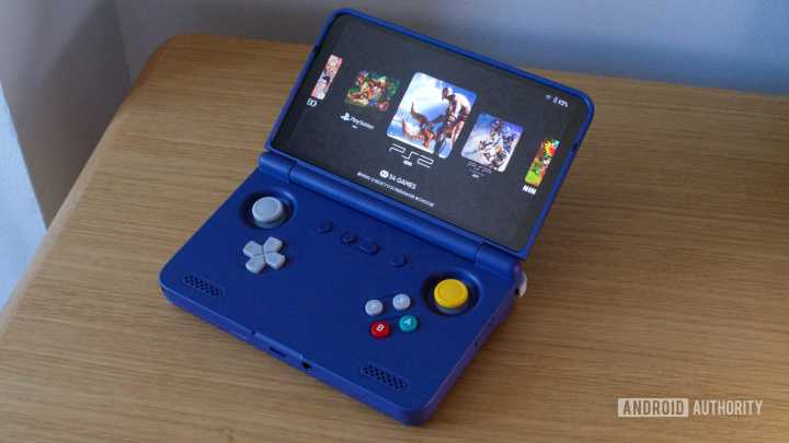 Soulja Boy is selling the Retroid Pocket Flip 2 as his own gaming handheld