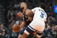 Brooks de Suns multado con 35.000 dólares tras altercado con árbitros