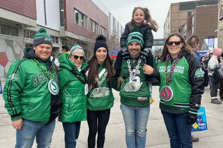 ‘A sea of green:’ Riders fans rejoice in flooding Bomber territory ahead of Grey Cup