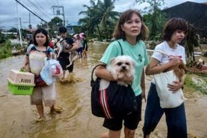 Vietnam evacuates thousands from coast ahead of Typhoon Kalmaegi