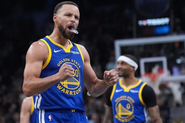 Iguala Curry récord de Jordan en triunfo de Warriors