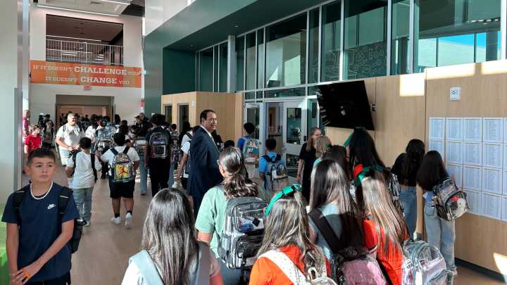 See how much school districts pay superintendents in Corpus Christi