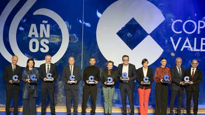 COPE Valencia celebra su 60 aniversario con reconocimientos, recordando su historia y mostrando su transformación