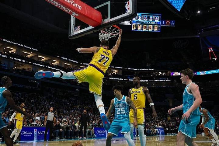 Luka Dončić gets a real dunk in bounce-back Lakers win at Hornets