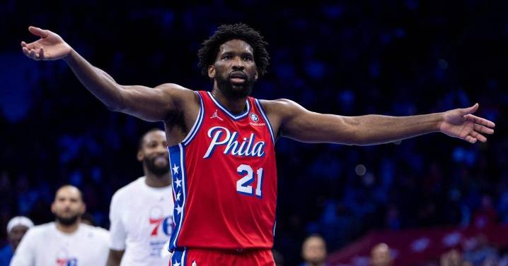 Joel Embiid returns for 76ers from latest knee injury with 18 points in season