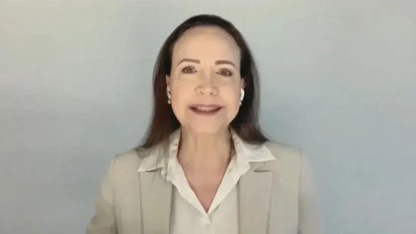 María Corina Machado percibe "horas decisivas" para Venezuela y garantiza una transición "pacífica"
