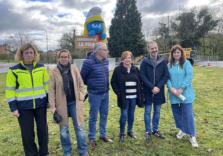 Pitufa Karateca ya da la bienvenida a Pola de Siero: «Es la imagen de una mujer empoderada»