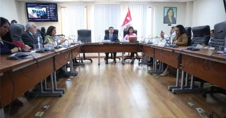 Congreso: Suspenden hasta el 17 de noviembre debate de ampliación de Reinfo