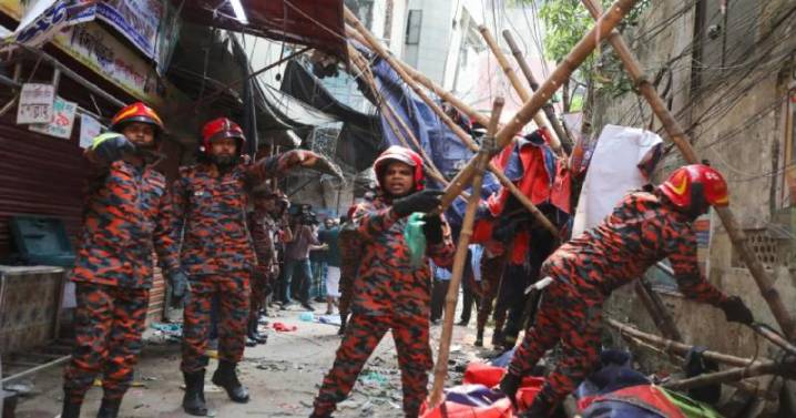 Earthquake in Bangladesh kills several people and damages buildings