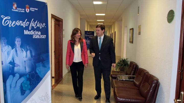 Mañueco anuncia que el Grado en Medicina en León comenzará el curso 2026