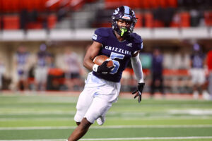 Crockett, Giannini and the Grizz blow it open in the third then outlast Sandpoint