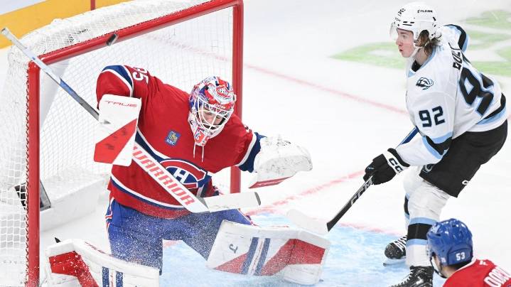 Cole Caufield scores twice in the Canadiens' 6-2 victory over the Mammoth