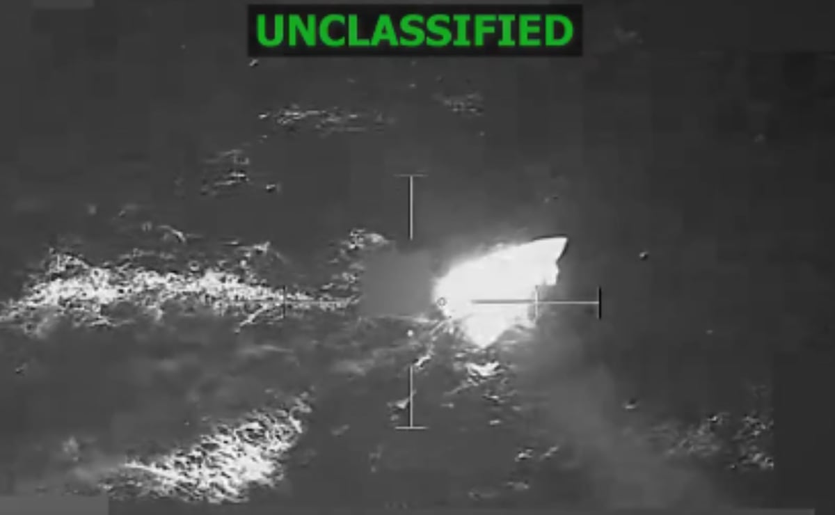 Hegseth ordenó "matar a todos" en el primer ataque a presunta narcolancha, reporta Washington Post