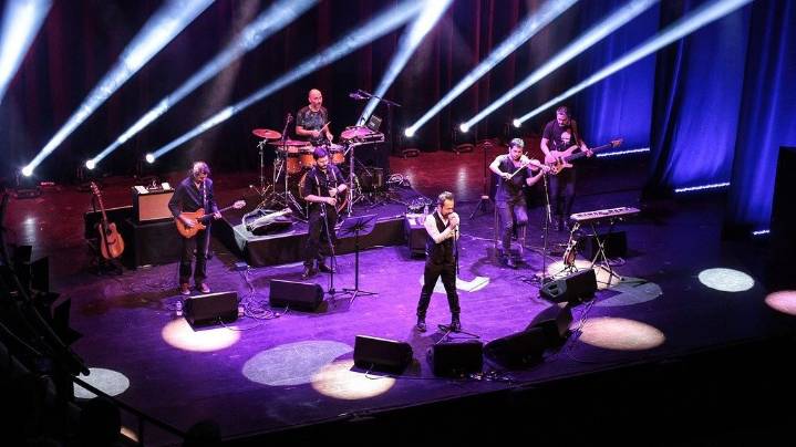 Band on "Cross-Country" Tour of Canada Really Only Just Playing in Toronto and Montreal