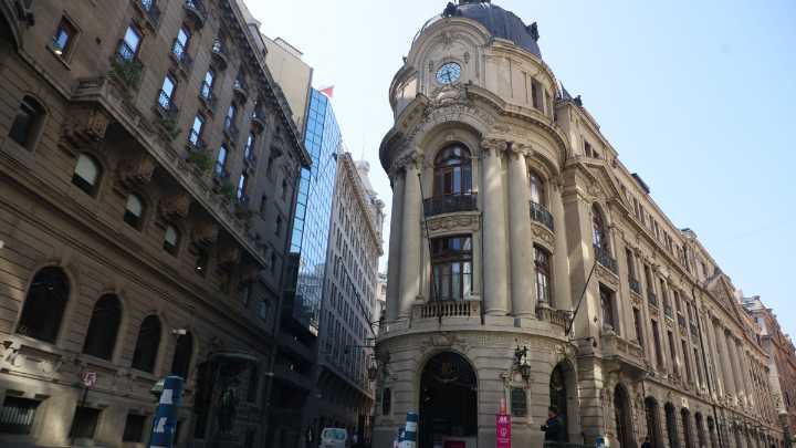 Edificio de la Bolsa de Santiago se vendió por 13,5 millones de dólares