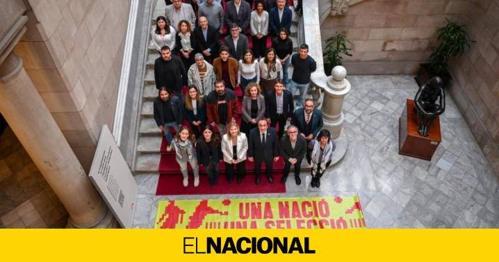 PSC y Aliança no participan en una fotografía de apoyo a la selección con el lema "Una nación, una selección"