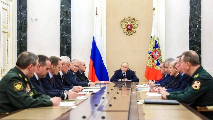 Putin informó que Rusia considerará retomar ensayos nucleares si EU también lo hace