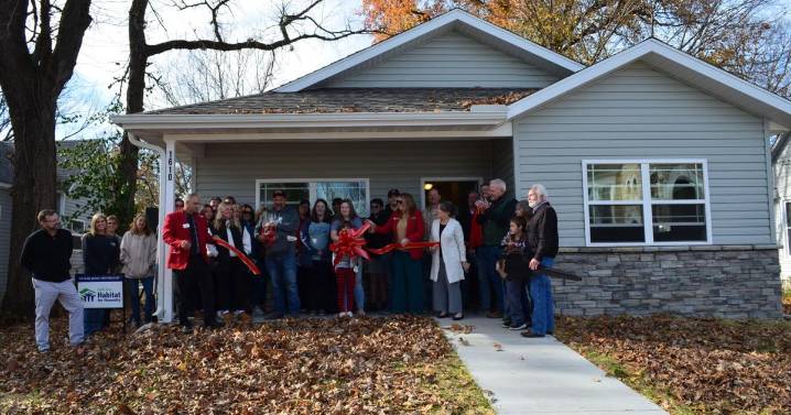 Joplin Area Habitat for Humanity dedicates 3 homes ahead of Thanksgiving