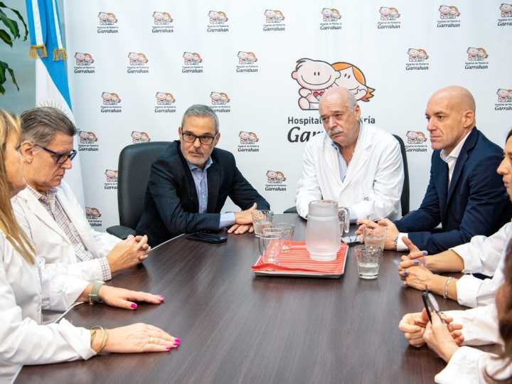 El aumento "histórico" para los médicos del Garrahan y el lado oscuro del anuncio que ahora hizo el Gobierno