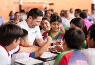 Sánchez Tajonar destaca el compromiso de la gobernadora con la educación de Cozumel