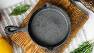 9 Essential Tips For Cooking With A Cast Iron Skillet