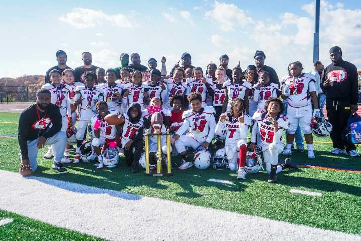 Susquehanna Township defeats the Central Penn Crusaders 26-6 in the CFA National Conference Peewee Championship: Sights and Sounds