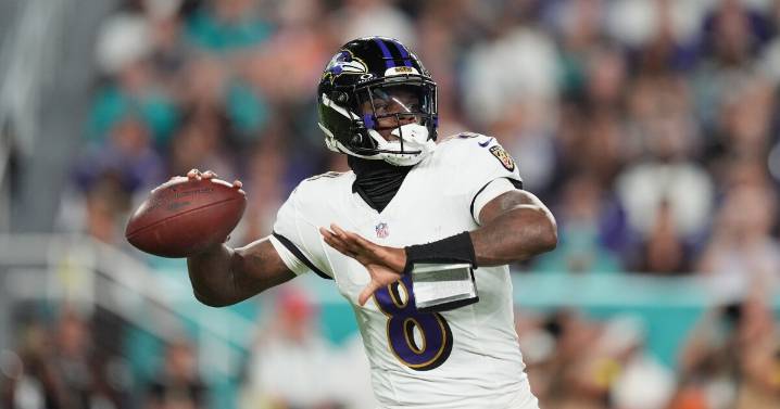 Ravens QB Lamar Jackson wins AFC Offensive Player of the Week after first game back from injury