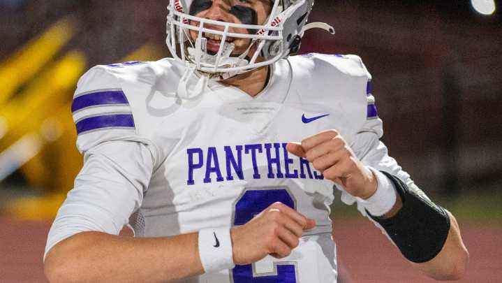 'Not easily rattled': Confidence growing inside South QB Duncan Combs