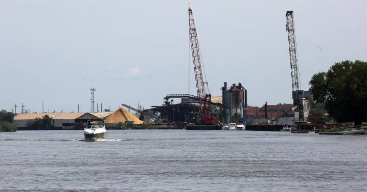 New Jersey coasts, lined with toxic facilities, don't fare well in two new studies