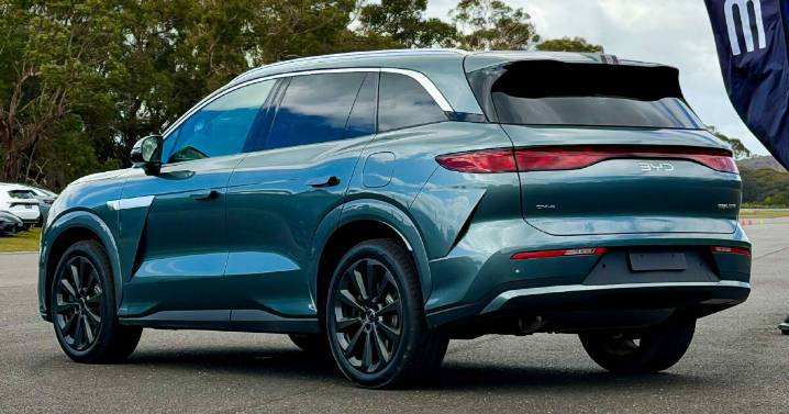 2026 BYD Sealion 8 review: Quick drive