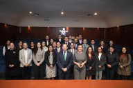 Legisladores y sector industrial abordan iniciativas para fortalecer competitividad en el país