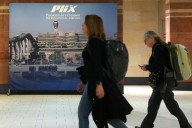 Passengers prepare for holiday travel through Sky Harbor International Airport