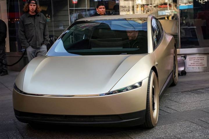 Tesla requires suppliers to avoid China-made parts for US cars, WSJ reports