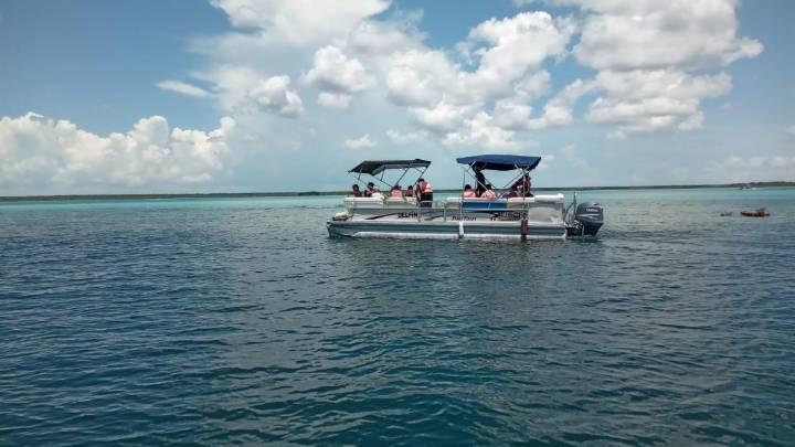 Llaman a turisteros a mantener buena imagen de la Laguna de los Siete Colores